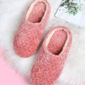 Textured Bedroom Slippers 